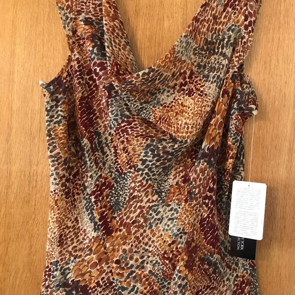 Top - Picture 2 of 3